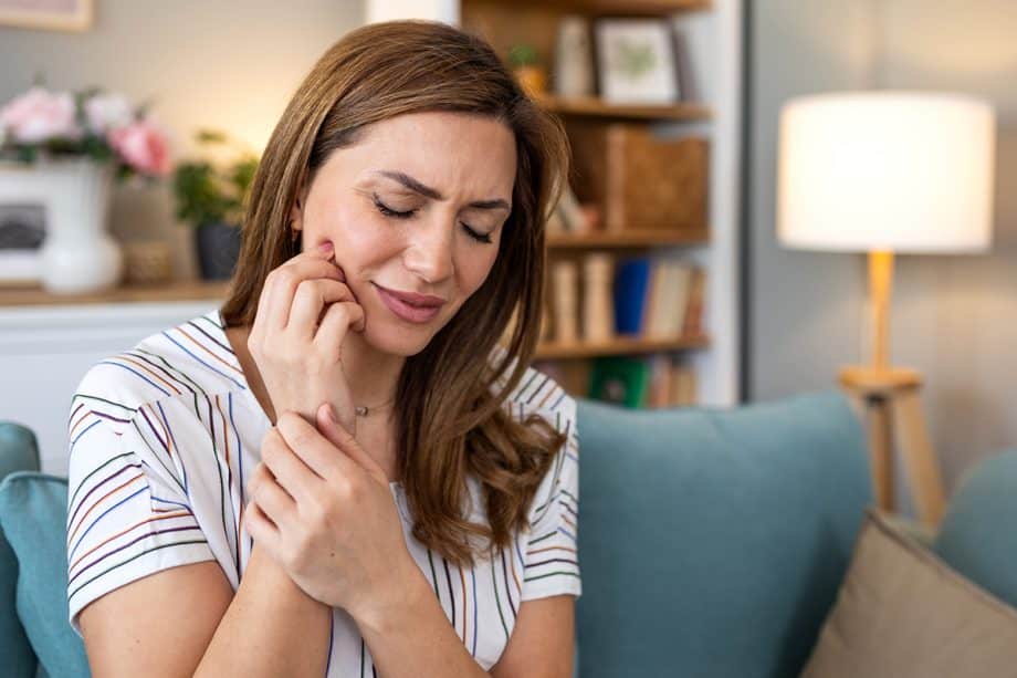 Emergency Dental Care vs. Urgent Care: Where Should You Go First?